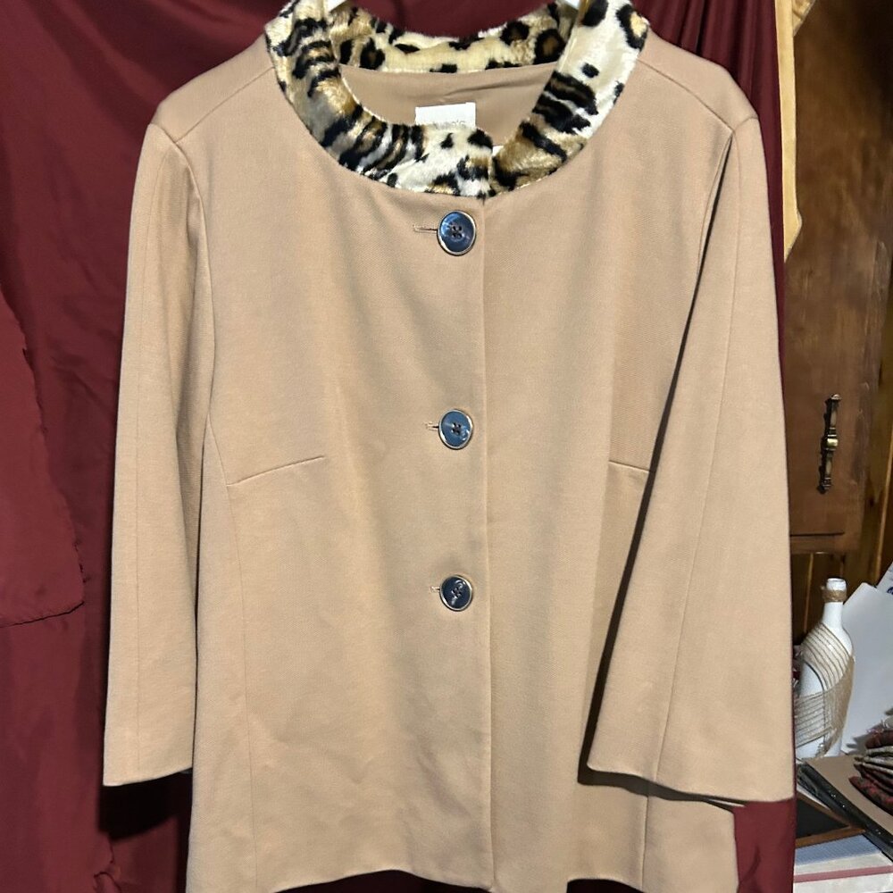 Chico,s  Animal  Faux fur   Swing Jacket  3/4 sleeves  Excellent condition  sz 3